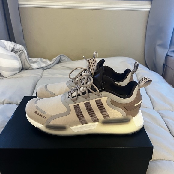 Mens Adidas NMD_V3 GTX Size 10.5 - Picture 3 of 6